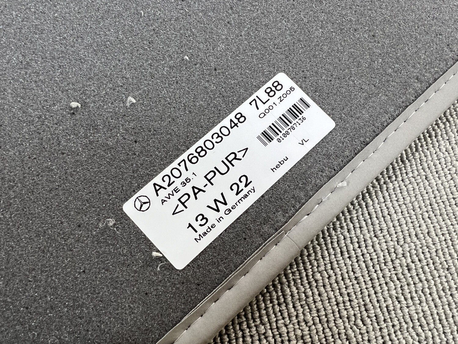 OEM AMG Floor Mats Grey Mercedes Benz EClass Cabriolet Coupé 207