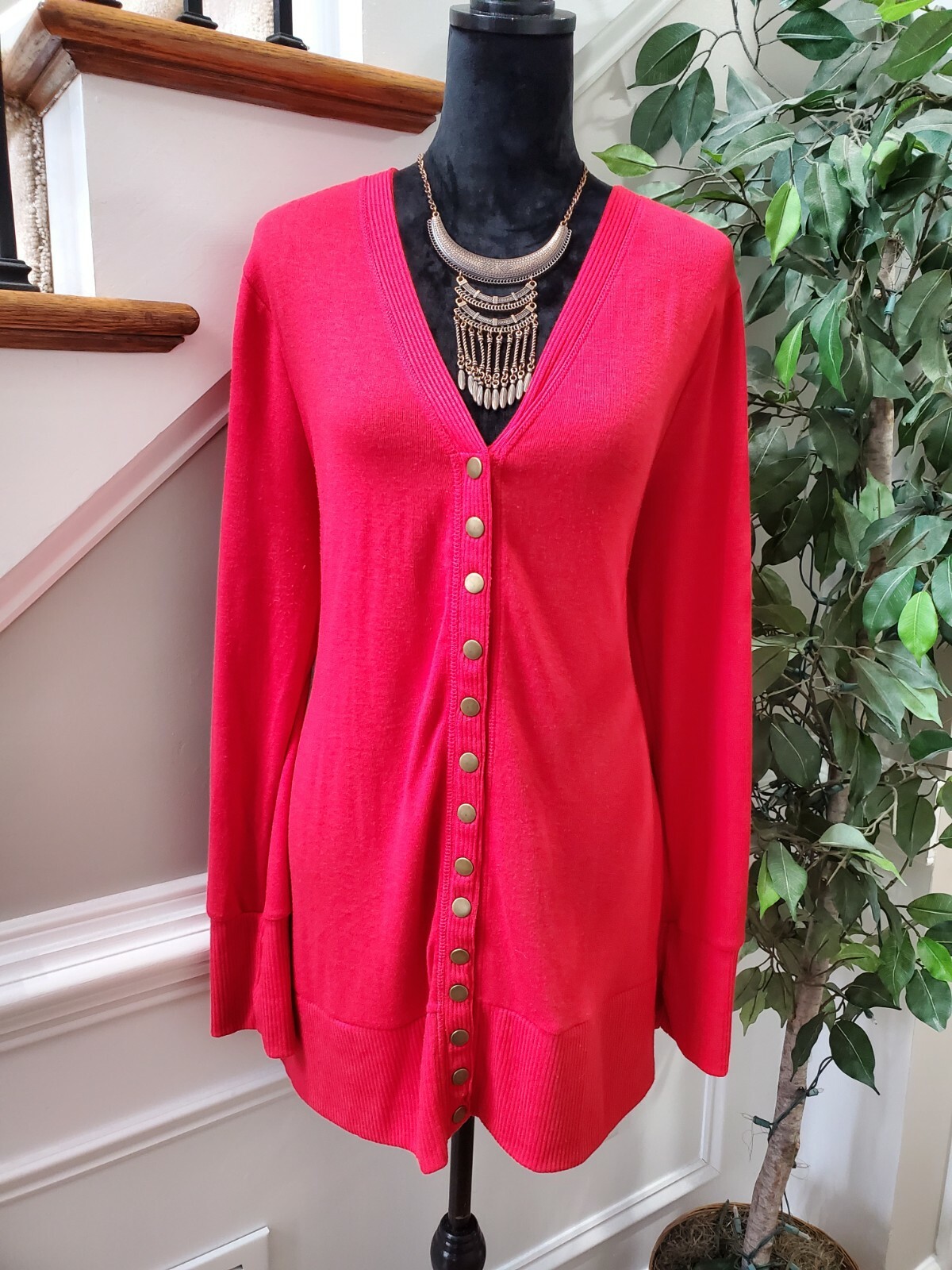 Zenana Women's Red Solid Polyester Long Sleeve V-… - image 11