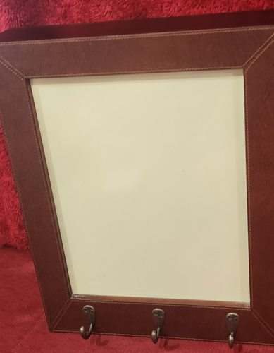 Target Cherry WOOD FRAMED WALL MOUNTED MESSAGE BOARD w/STORAGE POCKETs & Pens - Picture 2 of 7