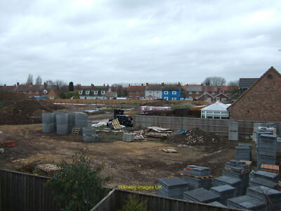 Foto - Baumaterialien für Sayer's Crescent Wisbech St Mary um 2008