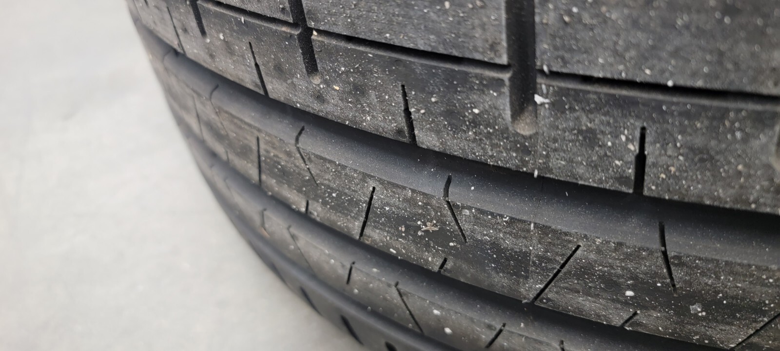 LAMBORGHINI URUS FRONT WHEEL RIM OEM 4ML601025K TIRE