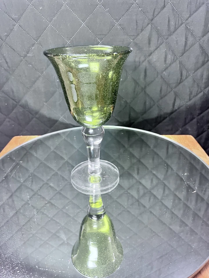 4 copas de vino Iris Green de Artland - copa de agua vidrio soplado a mano de 8" de alto de colección Foto 3 de 4