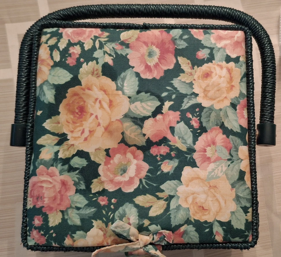 Cesta de costura vintage Foto 3 de 4