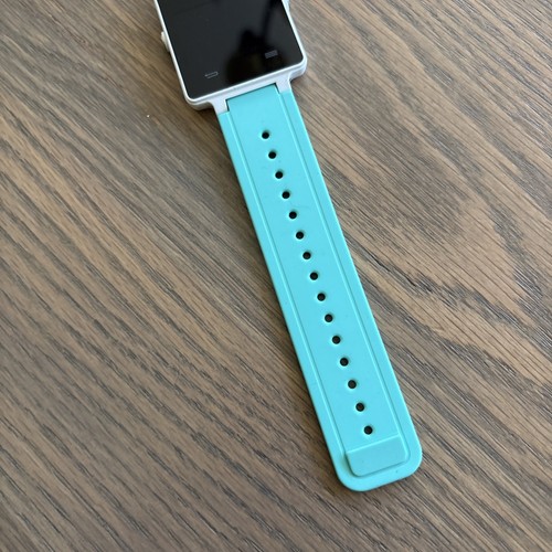 Garmin Vivoactive 04AWGD01 Sports Fitness Tracker GPS Smart Watch. Teal Band. - Picture 3 of 5