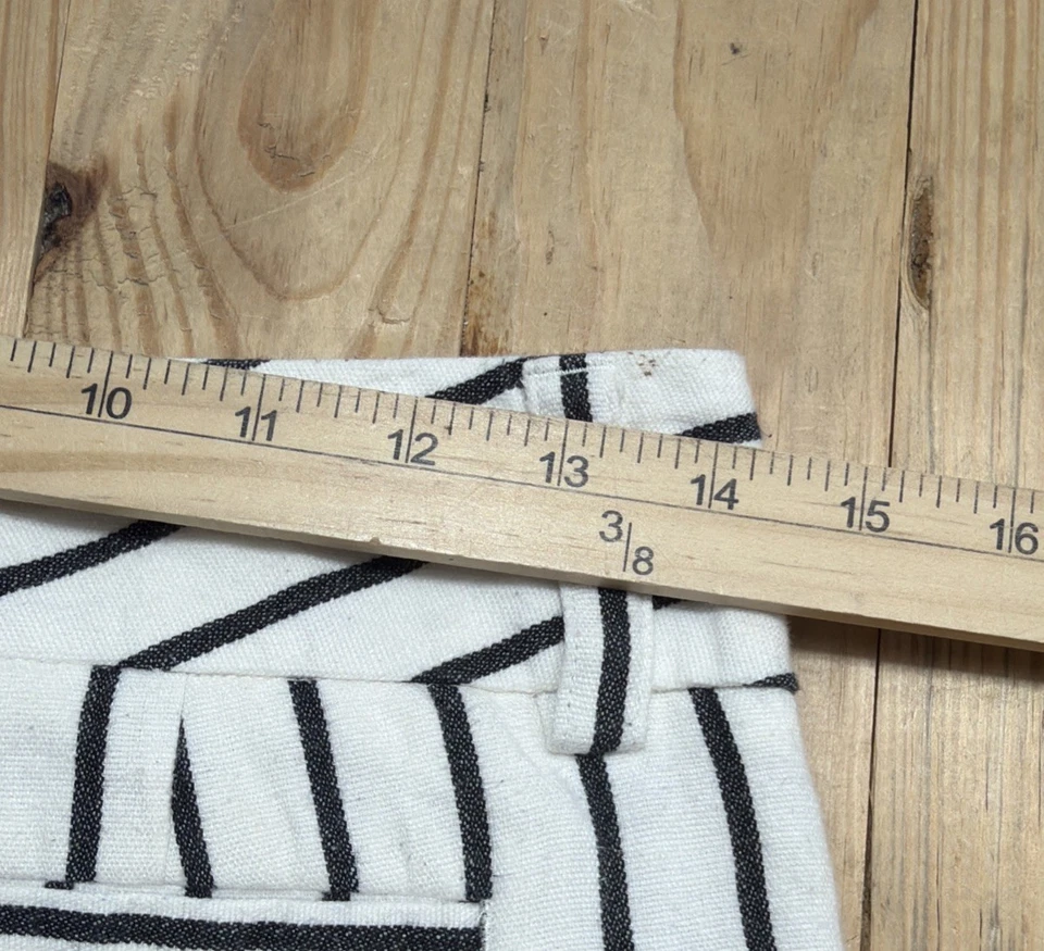 Шорты EXPRESS цвета слоновой кости в полоску из льняной смеси MIDI средняя посадка 28 дюймов - Изображение 3 из 4