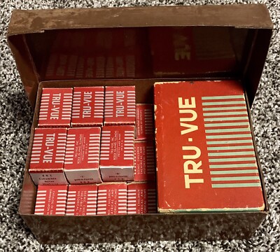 Vintage 1940 3D Tru-Vue Case Box w/ 18 Red Silver Mixed 35mm Stereo Views
