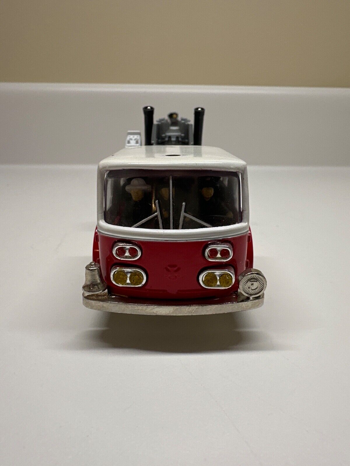 Picture 4 of 9