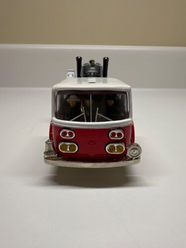 Corgi American LaFRANCE Rochester NY Aerial Ladder Fire Truck Diecast - Picture 4 of 9