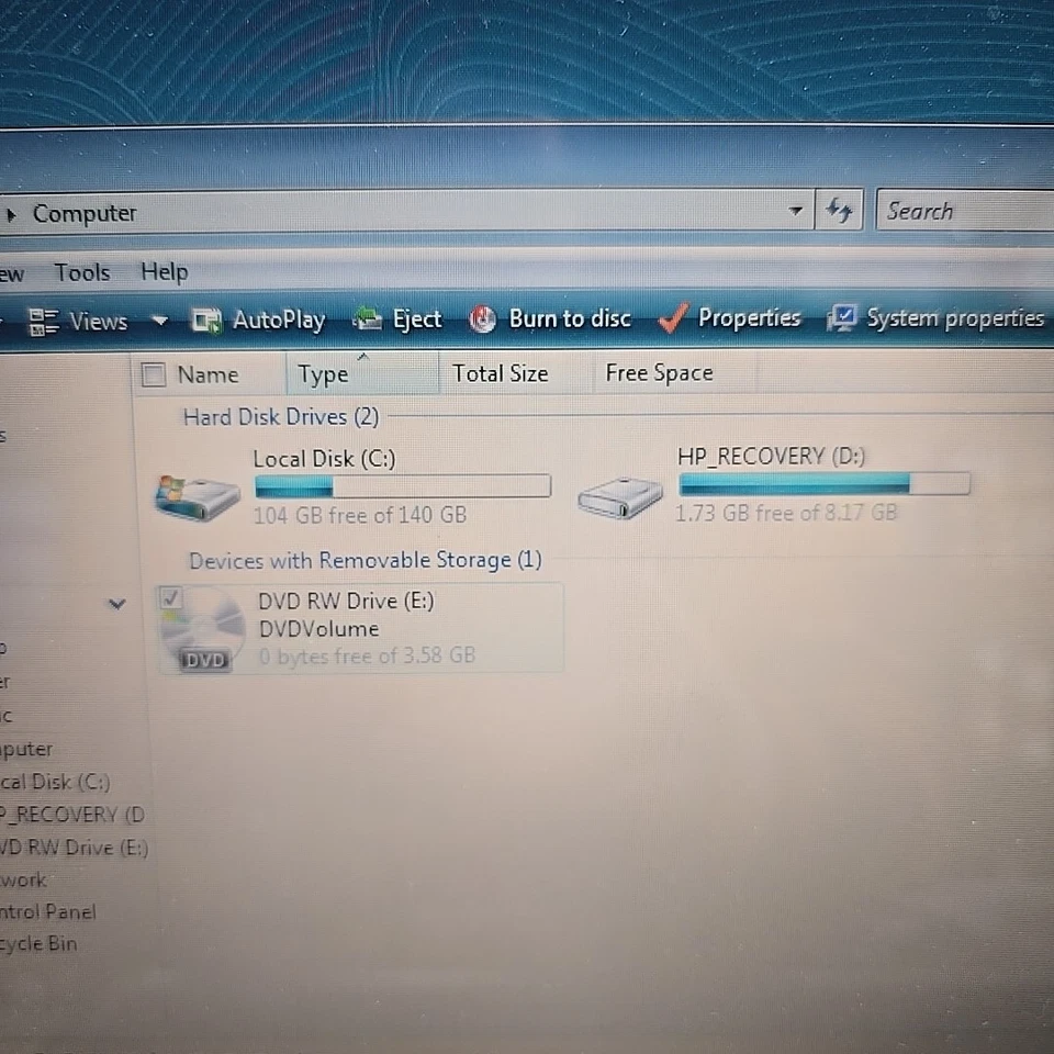 HP Pavilion Dv9000 Laptop. Vista. 17" LCD. Tested. Lid Is Broke But Read Details - Image 4 of 4