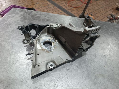 Halter Halterung Opel Saab Astra Cascada Insignia 2,0 CDTI A20DTH 55574721