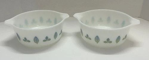 Vintage Set With Of 2Pyrex Blue/Green Leaf 472 Cinderella Serving Bowl, 1.5 Pint