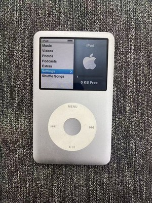 Apple iPod classic 6th Generation (80GB) - Silver - with New