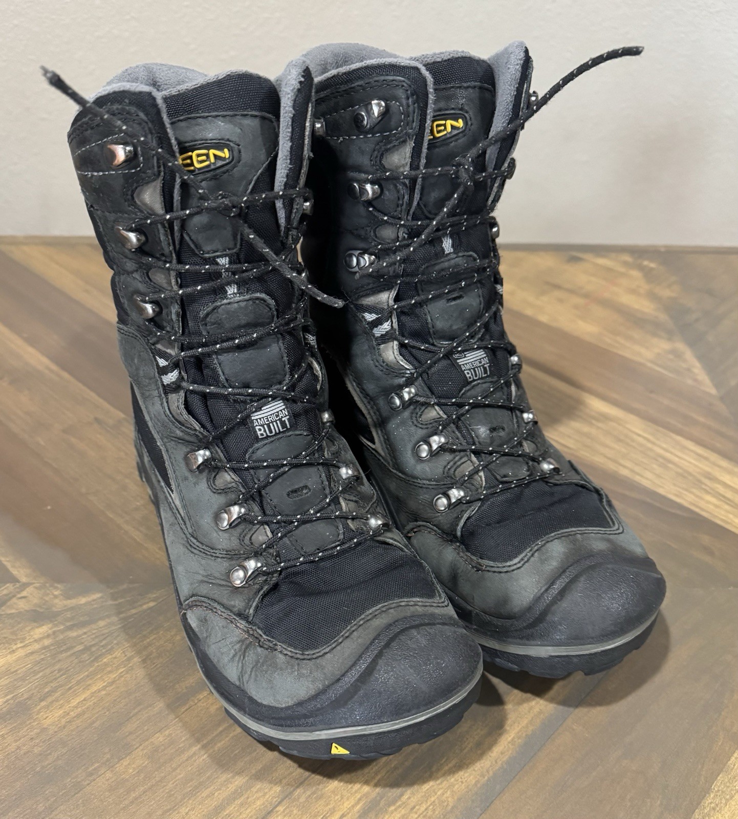 Stivali invernali Keen Durand Polar da uomo taglia 9 5 400 grammi nero gargoyle 40F made in USA