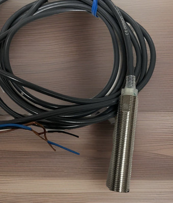 Omron Proximity Sensor E2E2 X2C1, 12mm, 12-24VDC, New Open Box