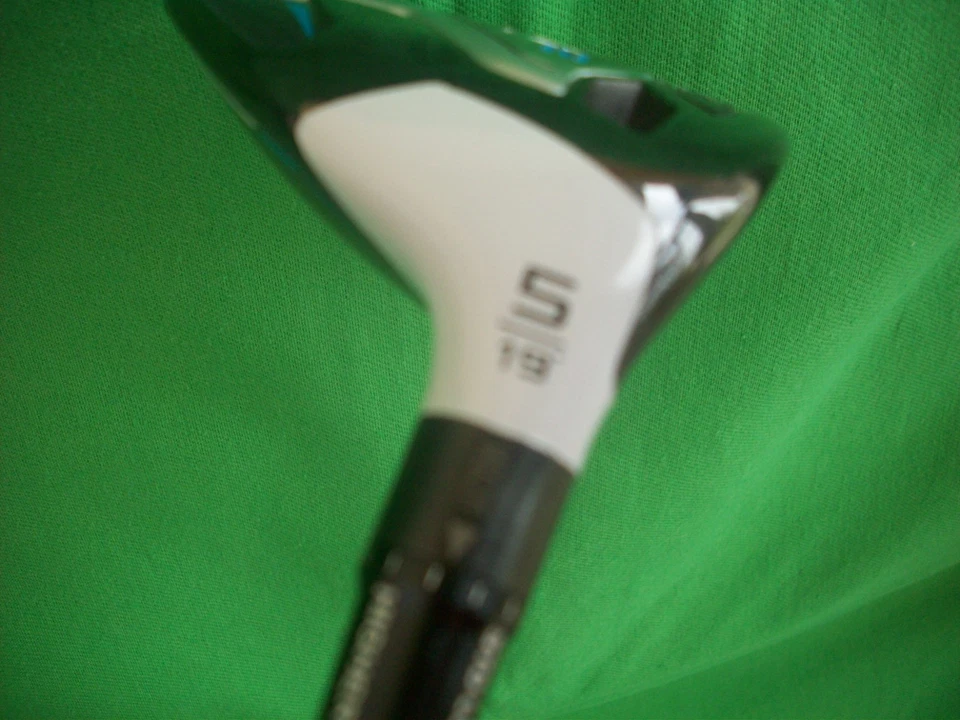 TAYLORMADE SIM2 RH 5/19* HZRDUS PJT X 6.0 63gm LS 42.5in SIM2 FWY HEADCOVER - Image 2 of 4