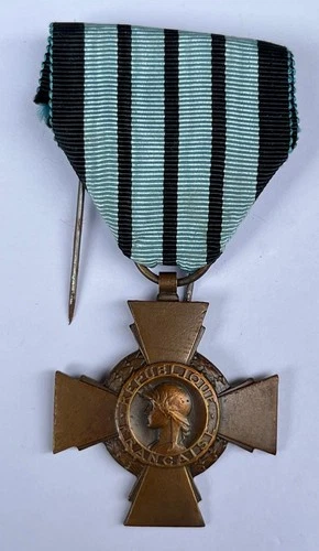 BEAUTIFUL 1939 / 1940 FIGHTER CROSS @ NICE CONDITION @ WWII CROSS @ ORIGINAL!