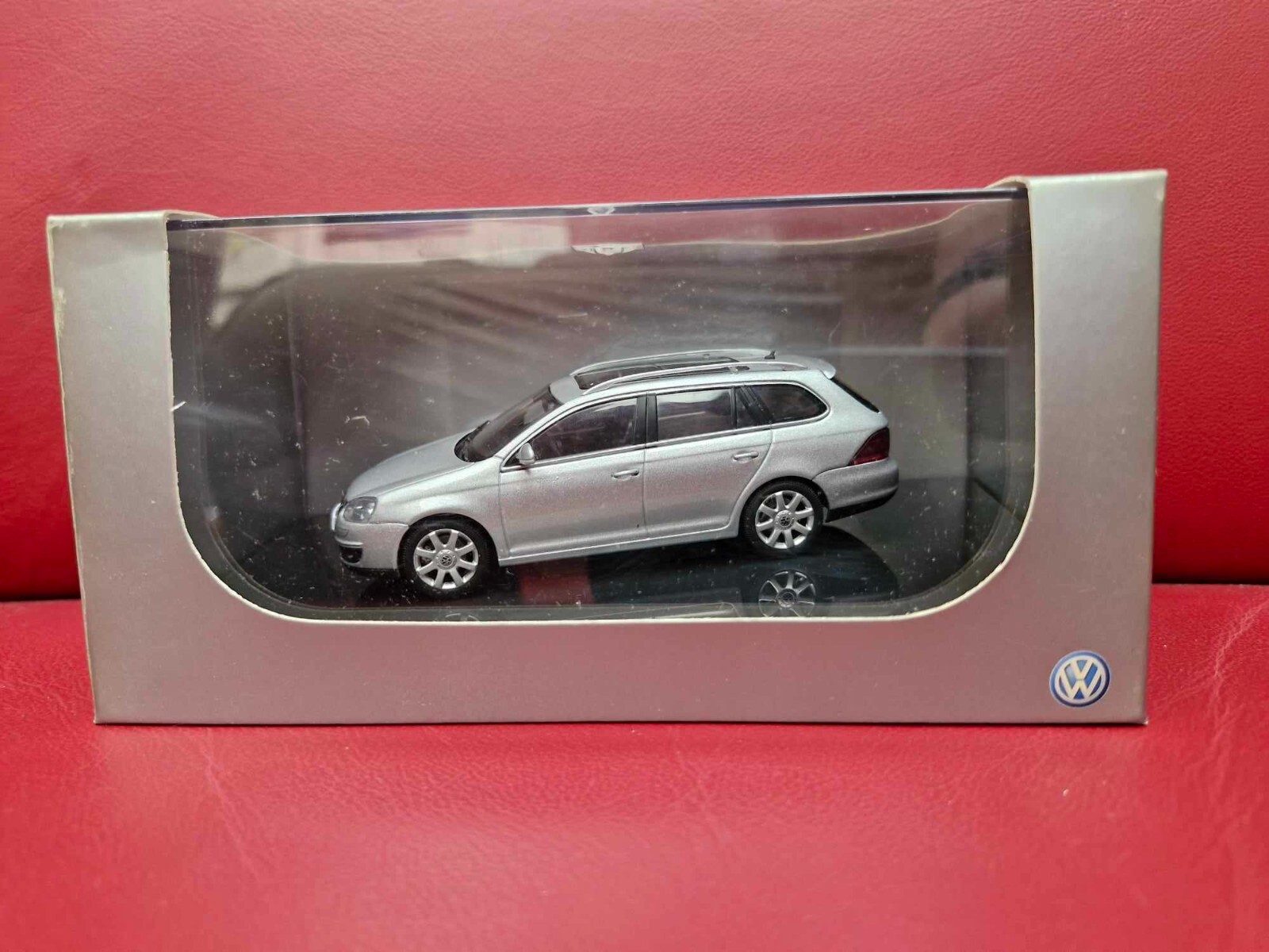 Foto 1 di 15