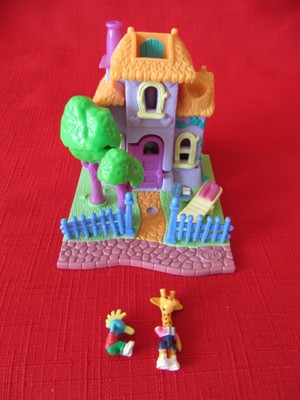 polly pocket giraffe house