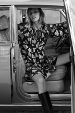 NEW Women's ZARA VOLUMINOUS PRINTED DRESS Black/ Gold MSRP: $130.00