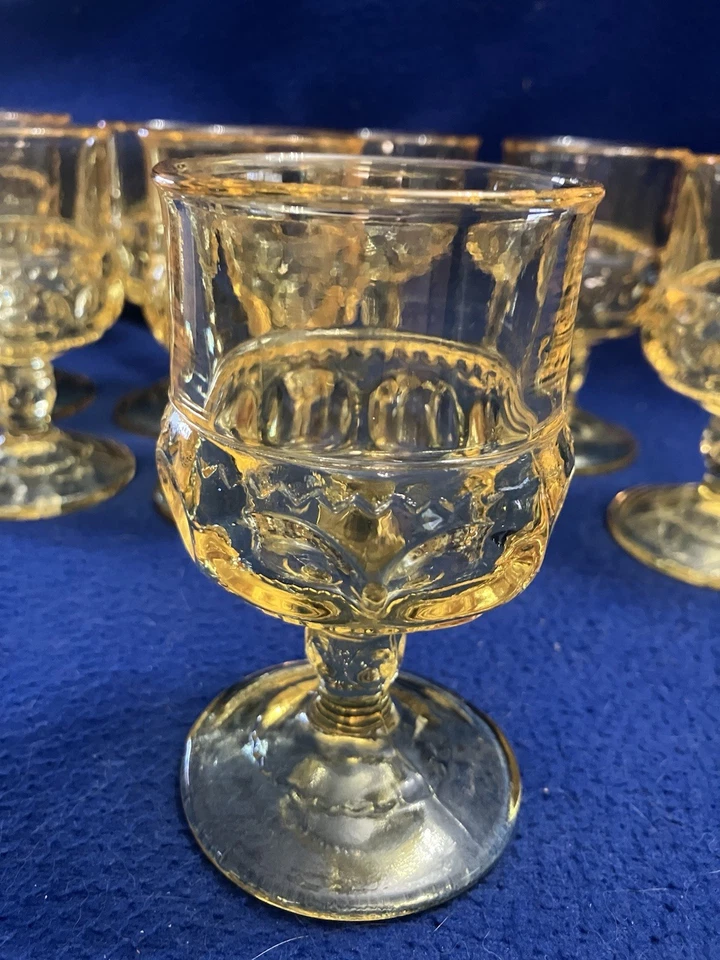 Cantidad 8 - Copas pequeñas amarillas vintage Indiana Glass King’s Crown con huella digital Foto 3 de 4