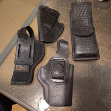 Lot of 3 Gun Holsters & Leather Accessory Uncle Mike Jay Pee Tex Shoemaker As Is