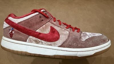 Nike SB Dunk Low StrangeLove Valentines Day CT2552-800 Men s Size 8 Authentic