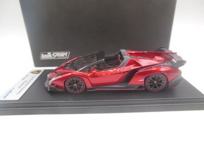 Looksmart LS429A Lamborghini Veneno Roadster in Rosso Veneno Maßstab 1:43