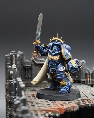 Space Marines  Ultramarines Captain in Gravis Armor - Well Painted #4186