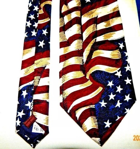 Museeum Artifacts Mens American Flag Neck Tie - Picture 2 of 4