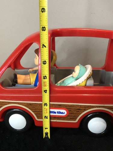 Vintage Little Tikes Family Red Van Mom, Dad, Baby w/Car Seat - Picture 9 of 9