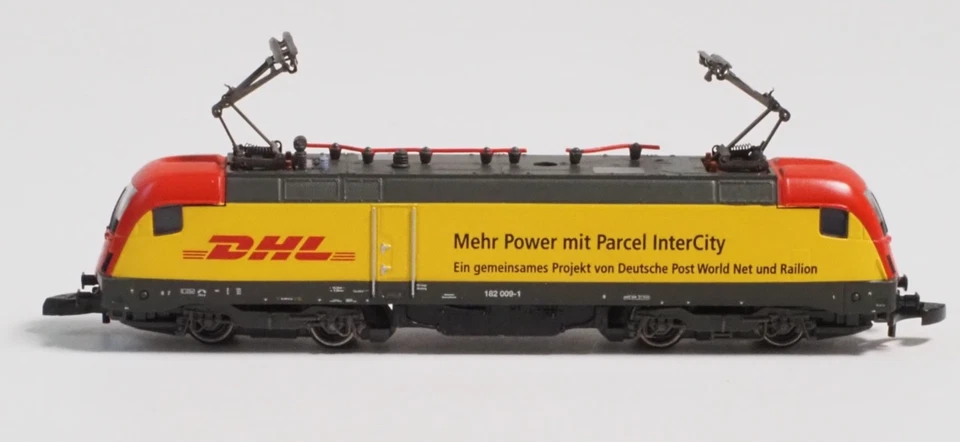 Marklin Z-scale Electric Locomotive cl 182 TAURUS 5 Pole Motor/LED, Railion DHL - Image 2 of 3