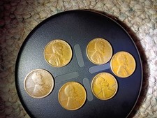 Lincoln wheat pennies dates between 1920-1942