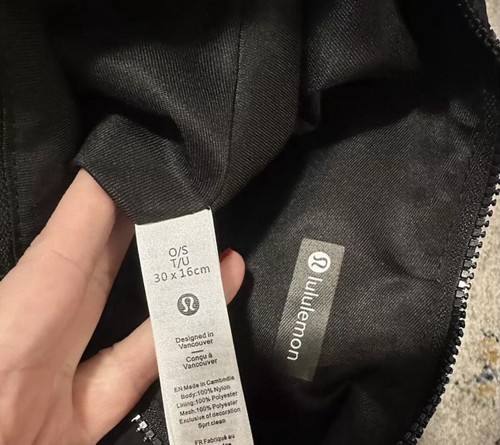 NEU Lululemon Plissee Schultertasche Hobo Bag Handtasche Nylon 10L schwarz - Bild 5 von 7