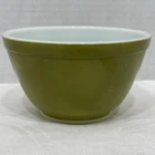 Vintage PYREX Verde Avocado Green 401  1 1/2 Pint Nesting Mixing Bowl