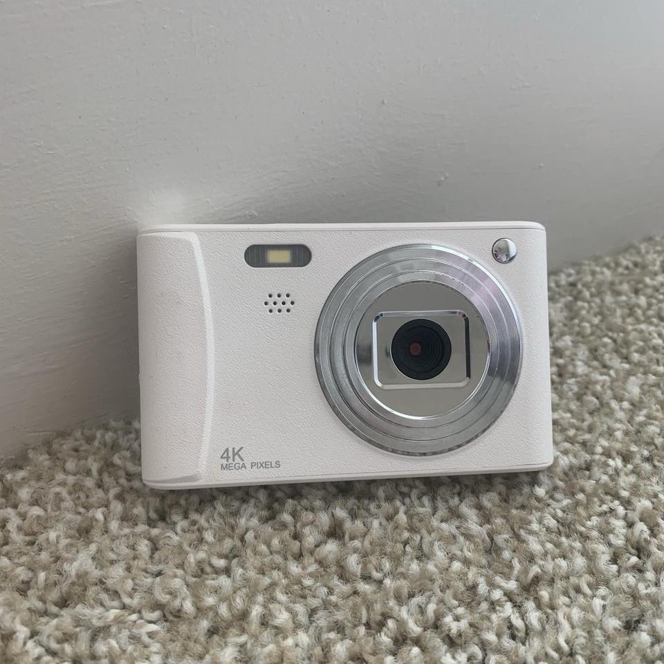 Digital Camera Vintage 2000s vibes