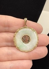 14K Green Jade Round Disc Donut Character Yellow Gold 1.25 Pendant 3.7 Gr