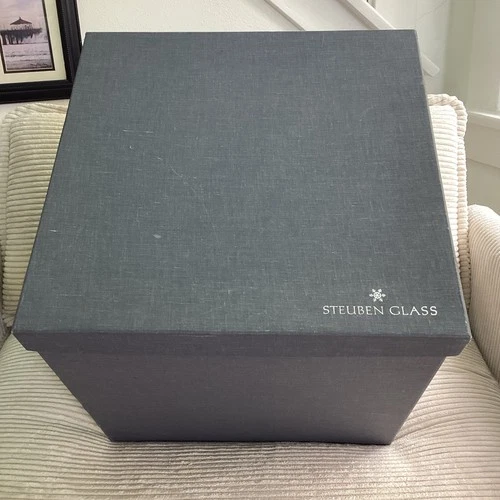 VINTAGE LARGE  STEUBEN GLASS Grey Lidded Box 1990 RARE 16x16x16
