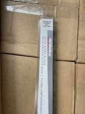 OEM Genuine GM 22  Wiper Blade 19426429 8-902...