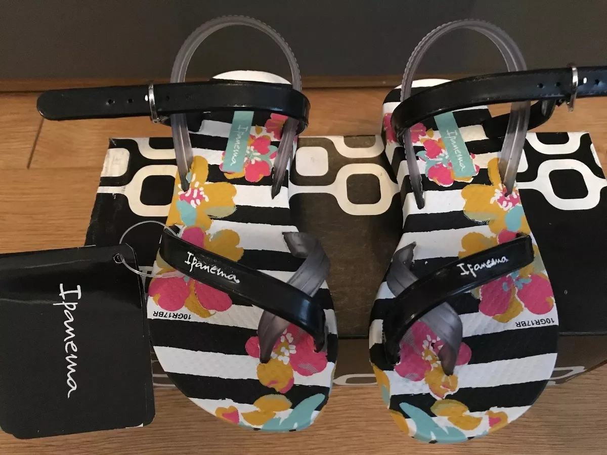 Stylish sandals for girls discount