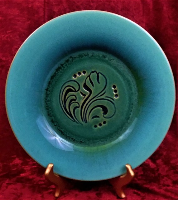 ROMANY SPARTAN PLATE UNITED STATES CERAMIC TILE CO WHALES and WAVES