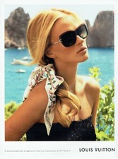 Publicité Advertising 079  2011  Louis Vuitton   foulard lunettes solaires acces