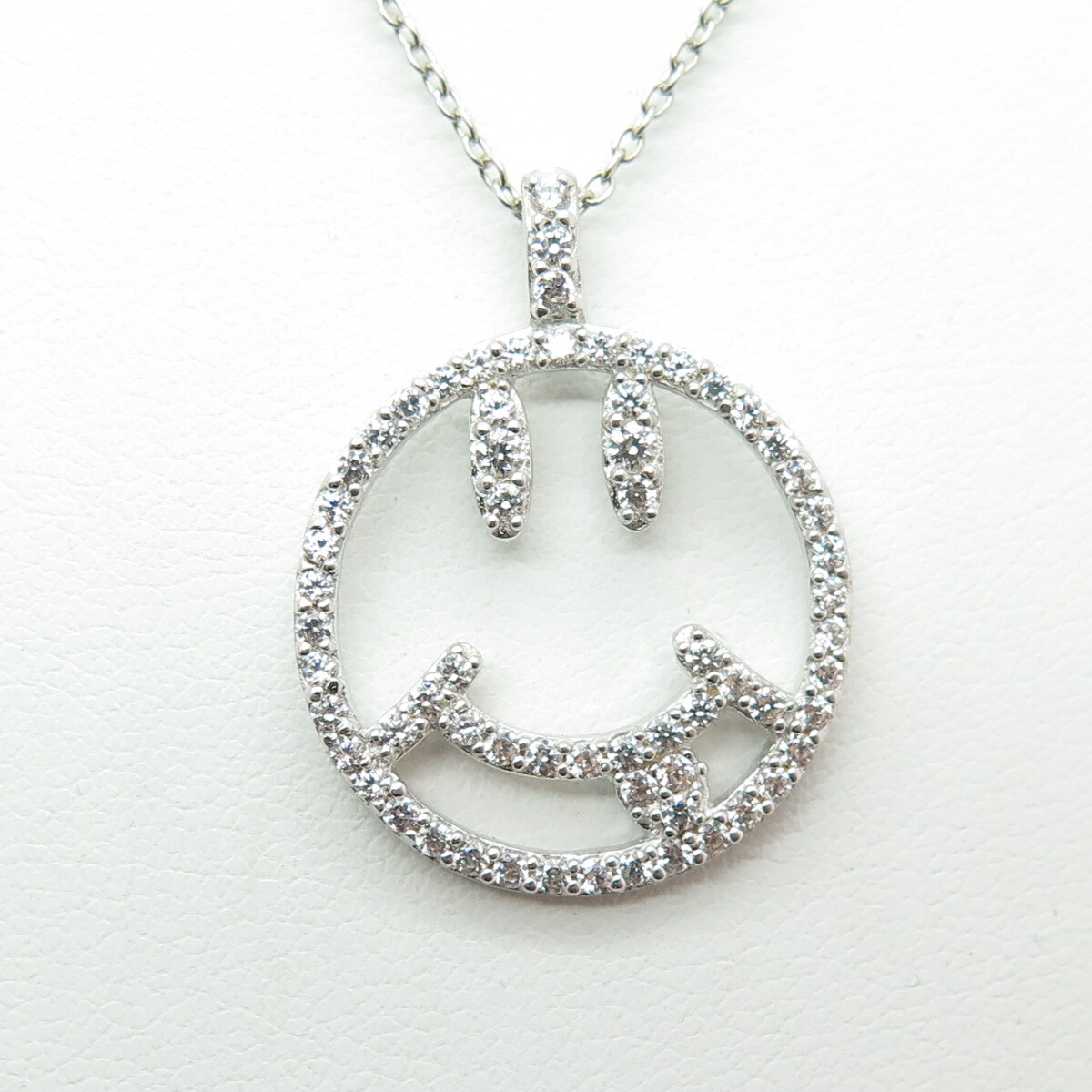 925 Sterling Silver Swarovski Crystal Smile Emoji Cable Chain