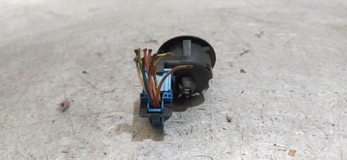 interruttore specchietto retrovisore per CITROEN C3 1.4 HDI 1995 195951 - Foto 2 di 6