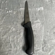 MERCER CULINARY Millennia M23406 - 6” Utility Knife High Carbon No-Stain Steel