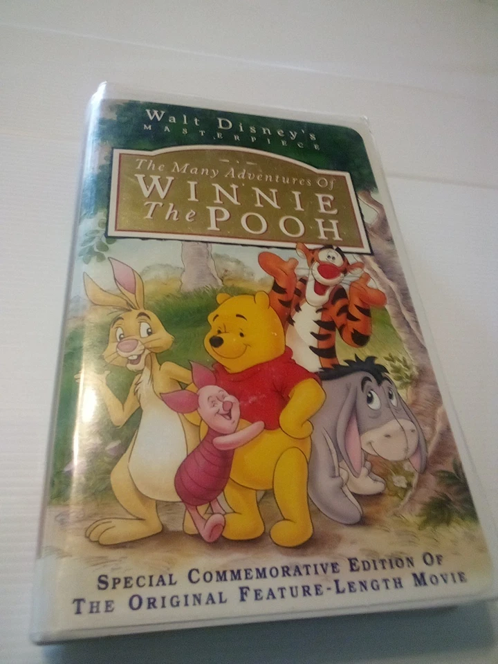 Walt Disney - The Many Adventures of Winnie the Pooh - VHS Damaged Case - Image 2 of 4