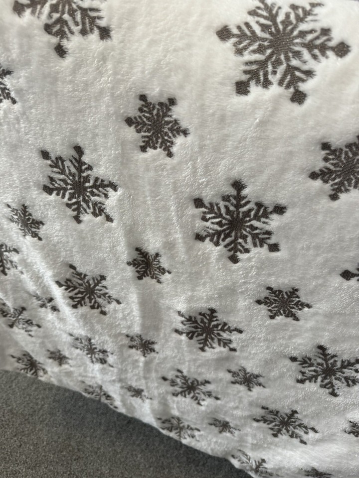 Christmas Snowflake Double Duvet Cover And Pillow Cases White And