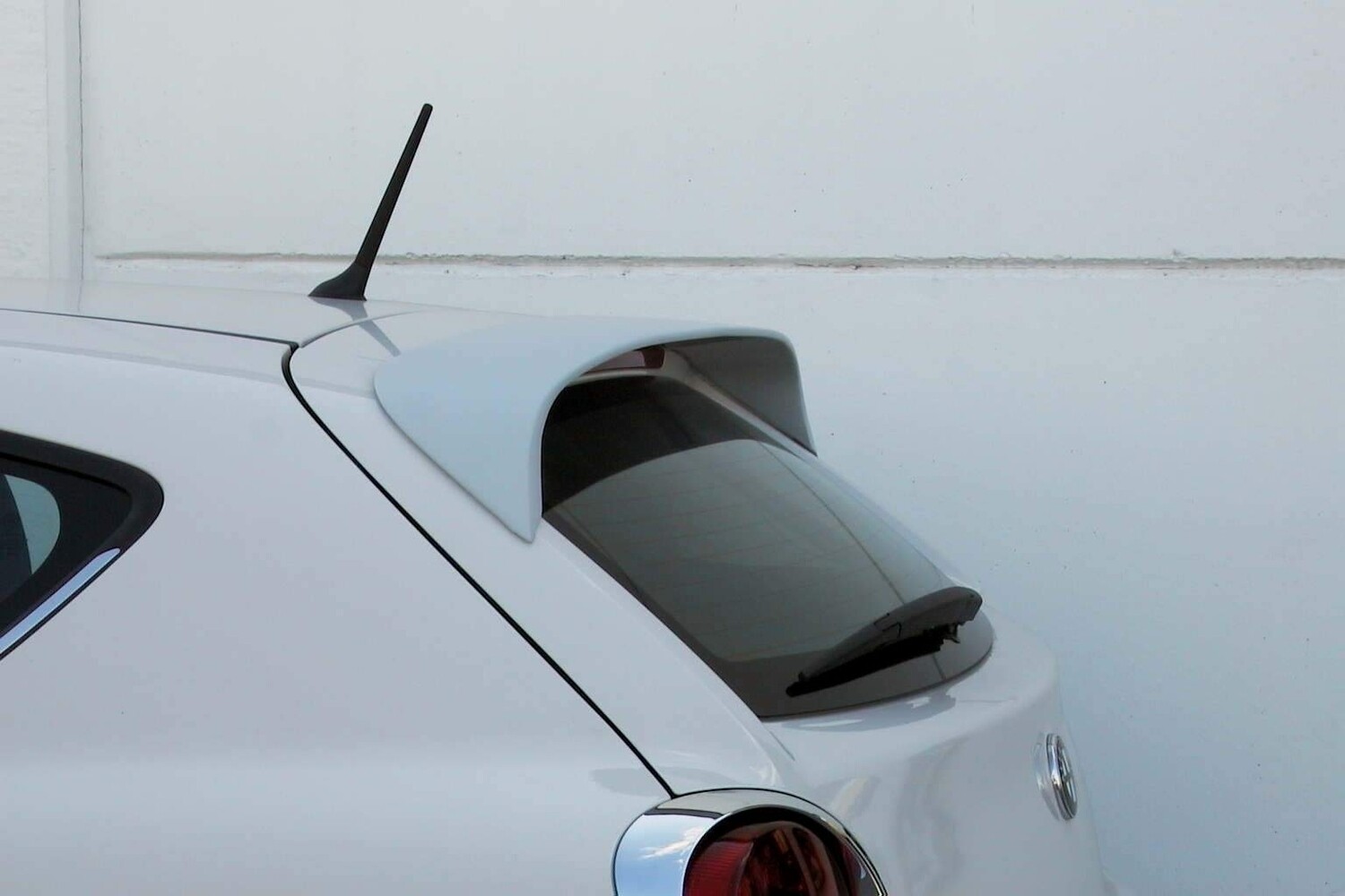 Becquet de coffre pour Alfa Romeo MiTo Racing en ABS noir avec colle