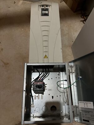 JOHNSON CONTROLS AYK550-UH-015A-4+K465 DRIVE