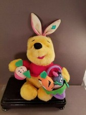 1999 Winnie the Pooh Plush w/Eeyore, Piglet  Tigger Eggs Easter