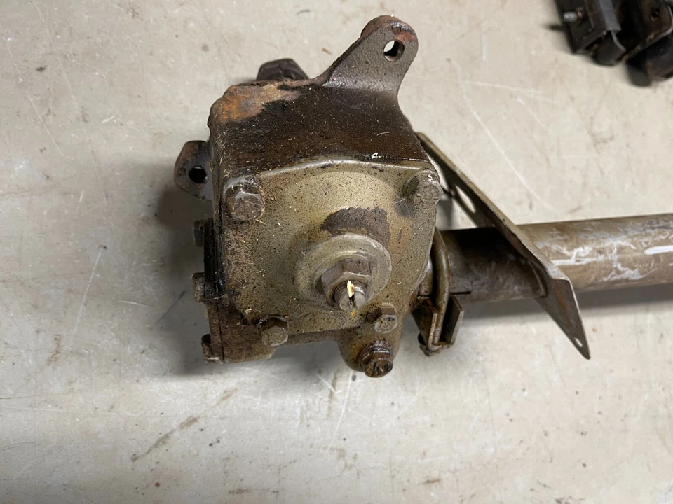 Dodge A-100 1969 camioneta engranaje de dirección + eje gira suavemente sin rueda incluida Foto 2 de 4